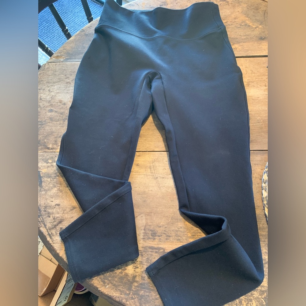 New without Tags Women's Spanx Classic Black High-Waisted Ponte Leggings size M - Picture 3 of 7